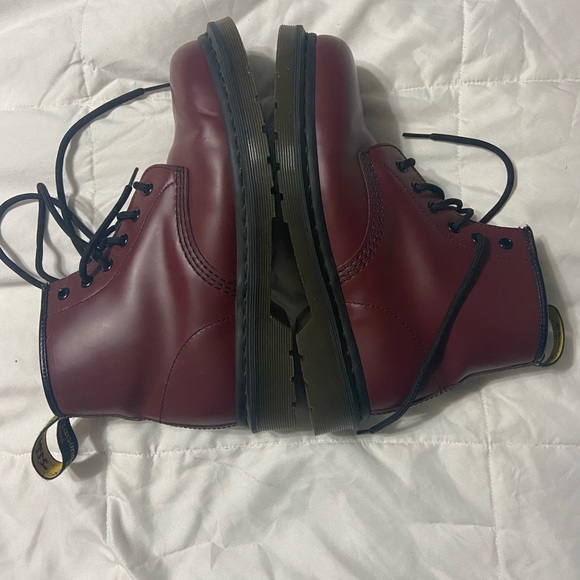 Cherry Doctor Martens, size 8 women’s, 1460 Smooth Leather - Picture 5 of 7